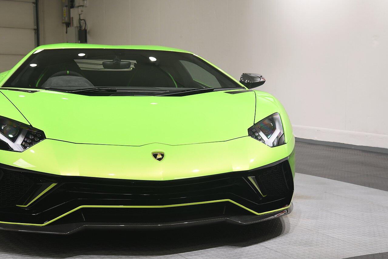 Lamborghini Aventador view 32