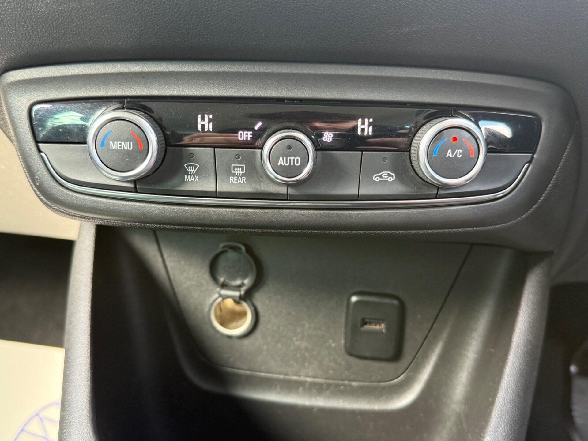 Vauxhall Crossland X view 47