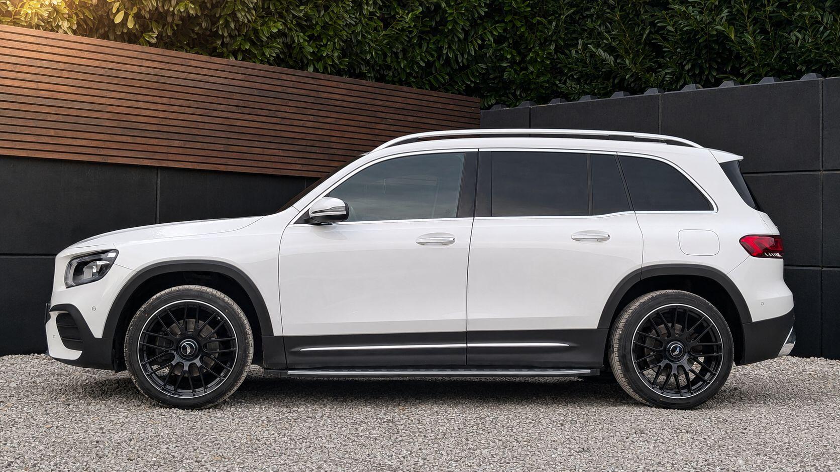 Mercedes-Benz GLB view 5