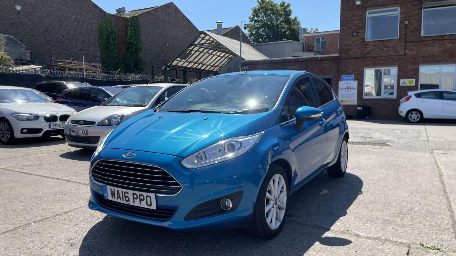 Ford Fiesta view 14
