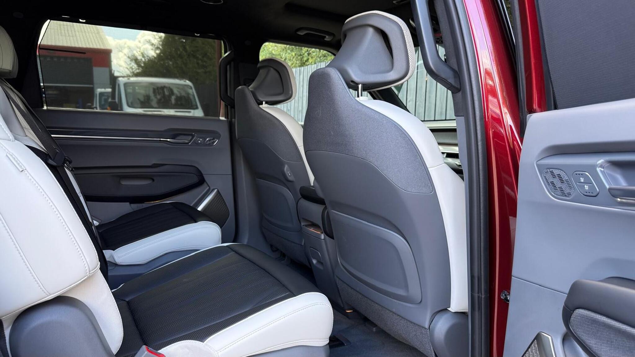 Kia Ev9 view 26
