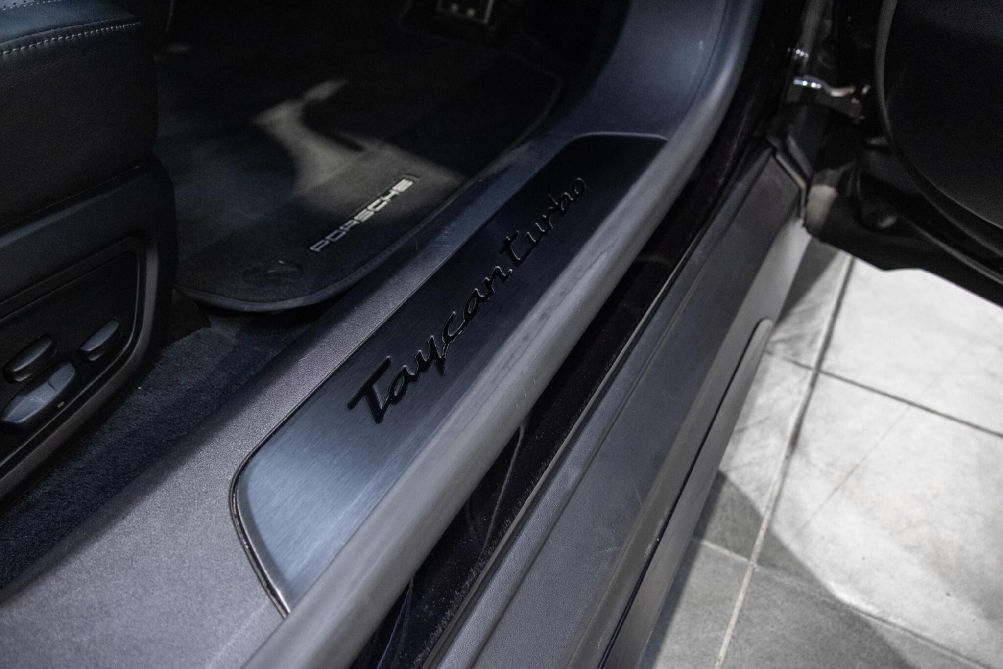 Porsche Taycan view 60
