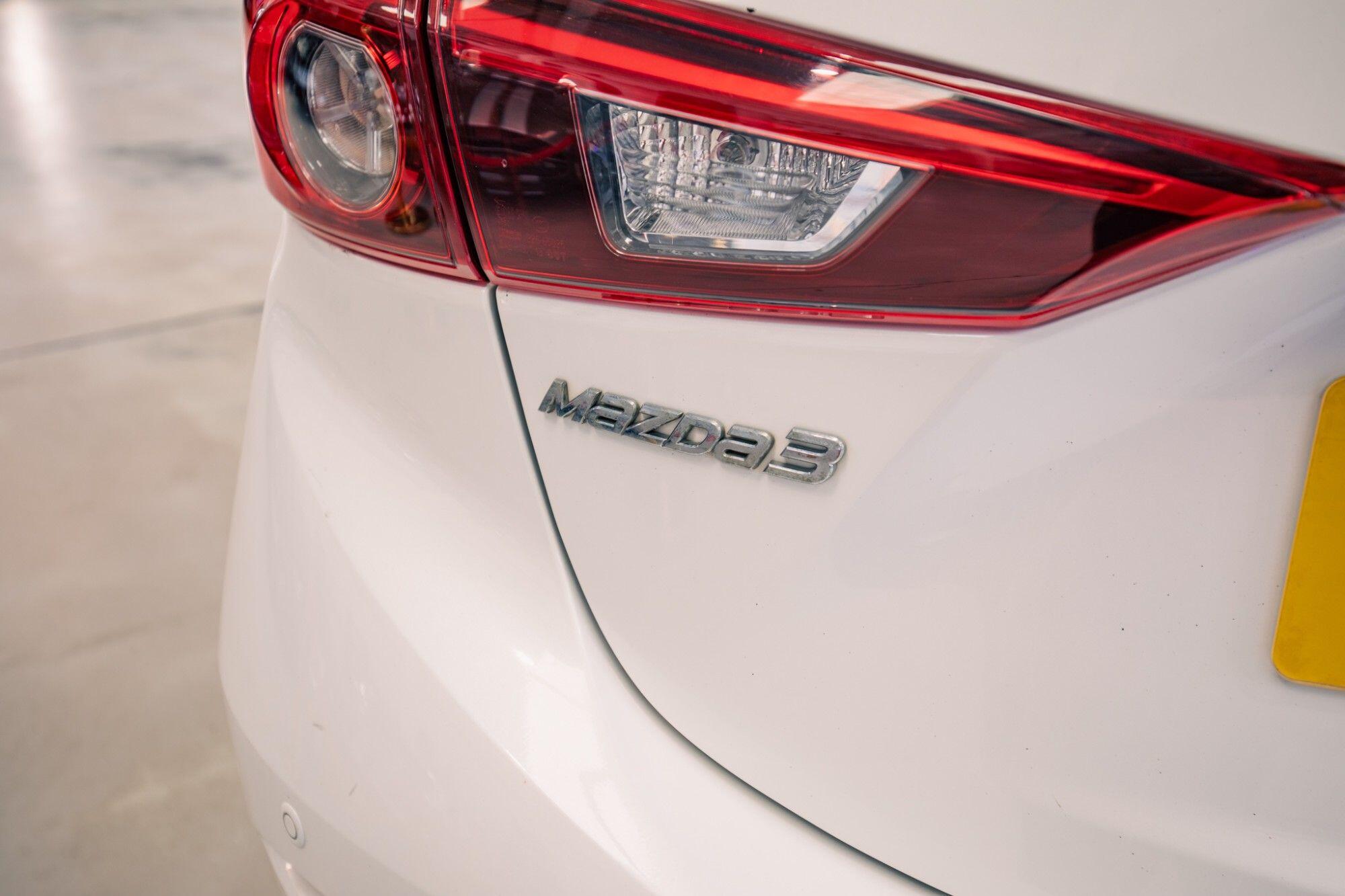 Mazda Mazda3 view 6