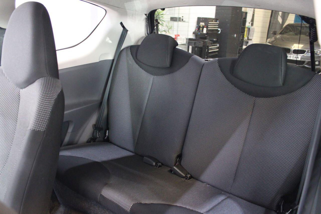 Toyota Aygo view 11