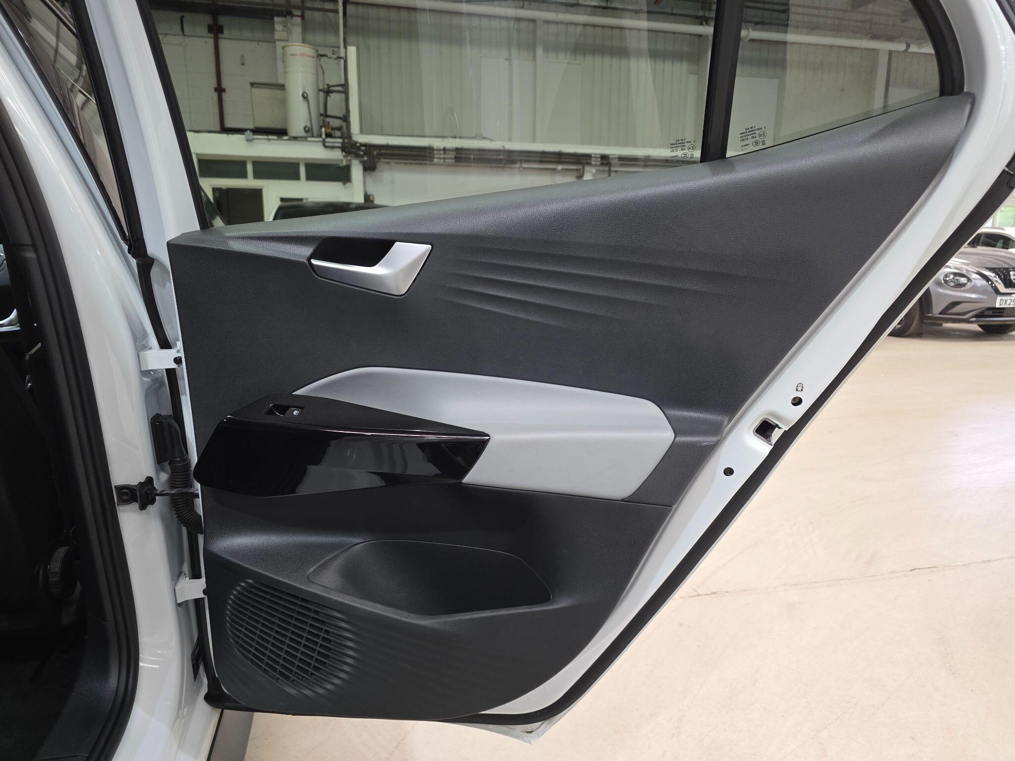 Volkswagen Id.3 view 20