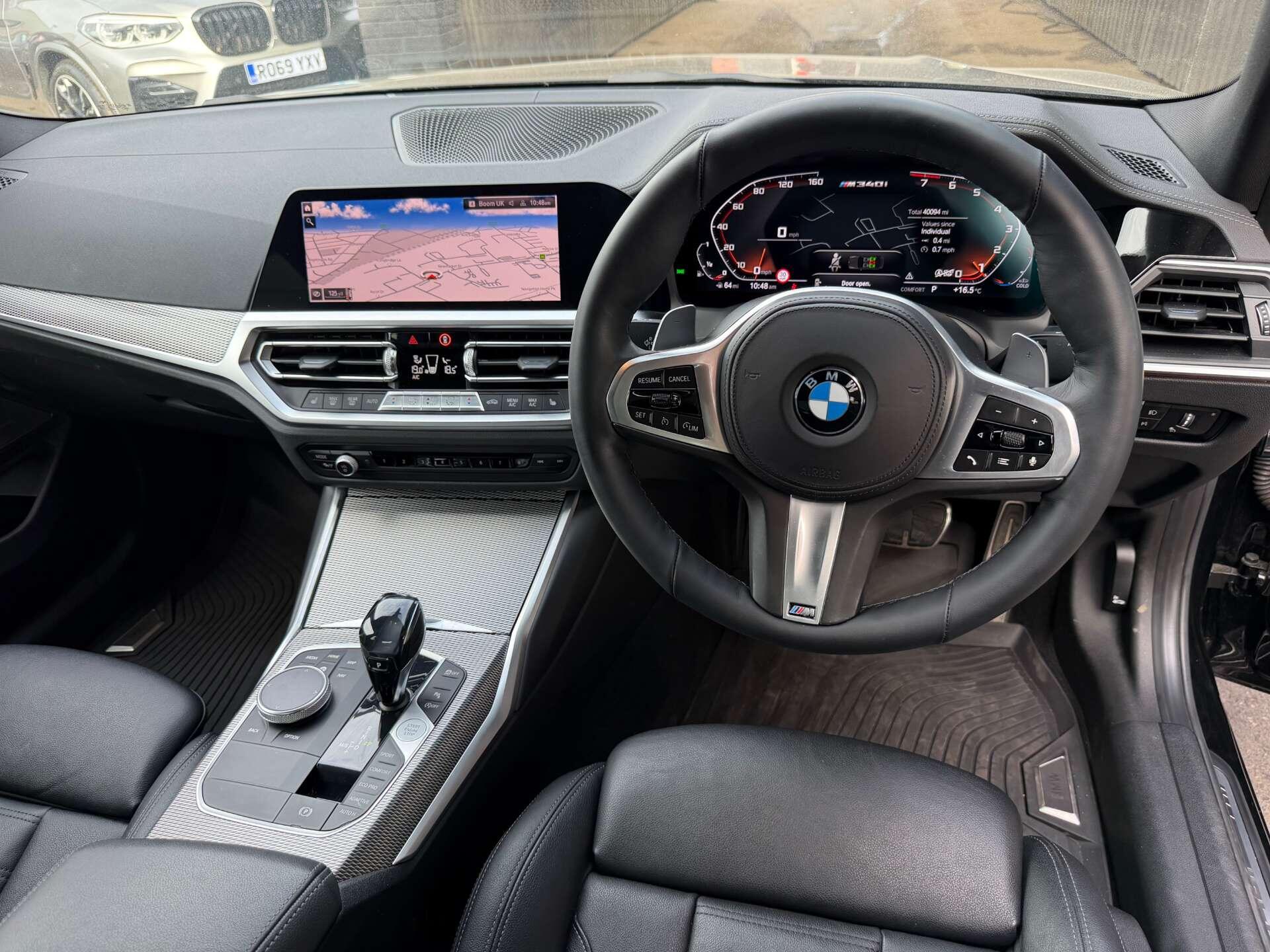BMW 3 Series view 3