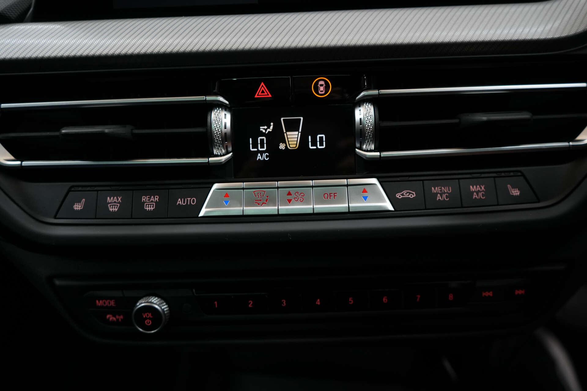 BMW 1 Series view 29
