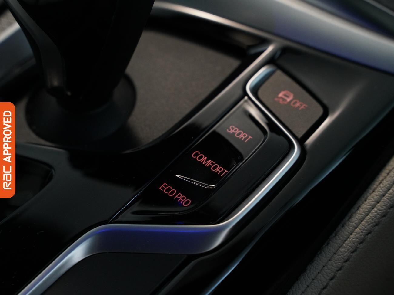BMW 5 Series view 19