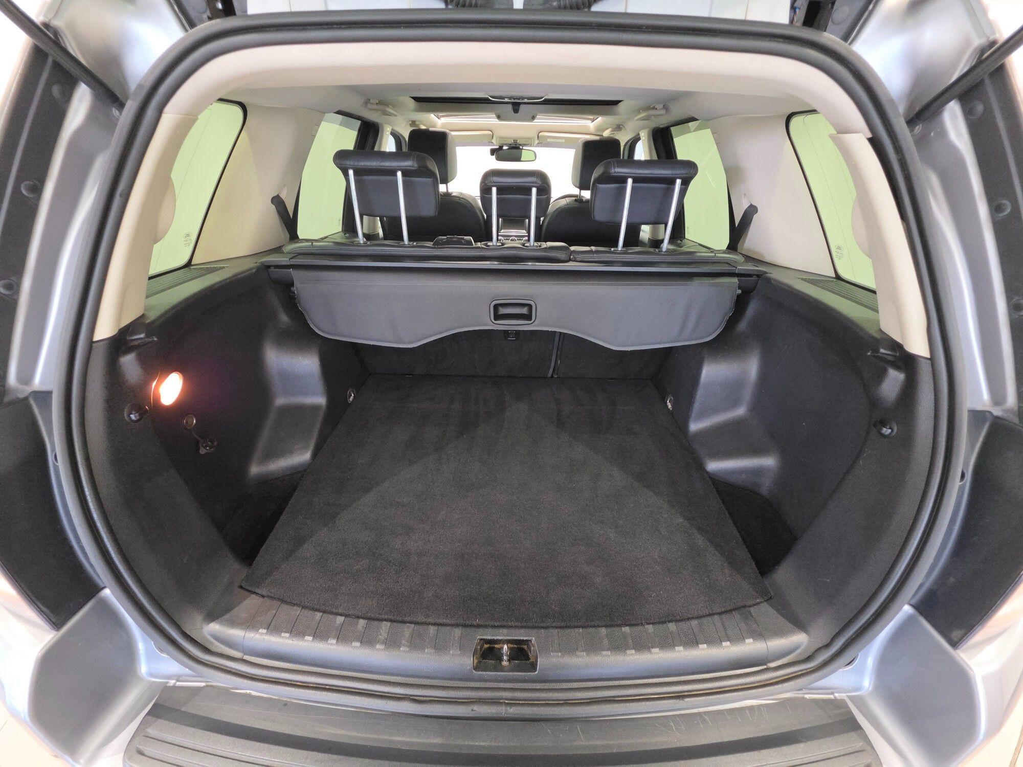 Land Rover Freelander view 50