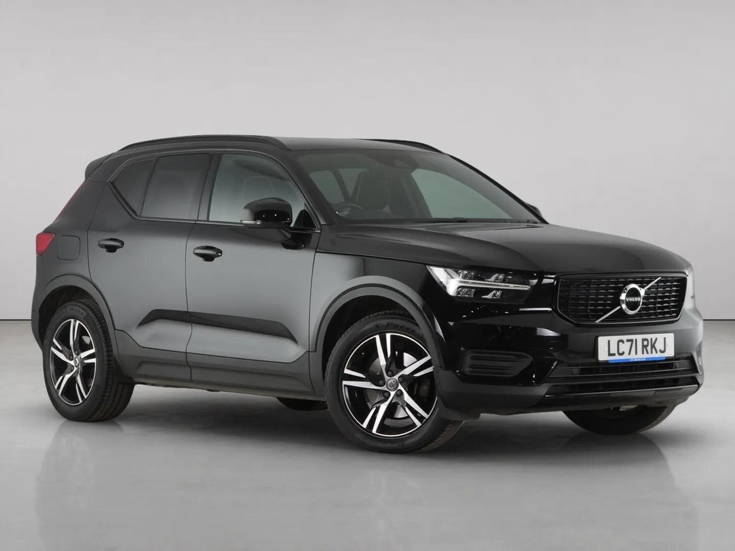 2021 Volvo XC40 in Black for sale