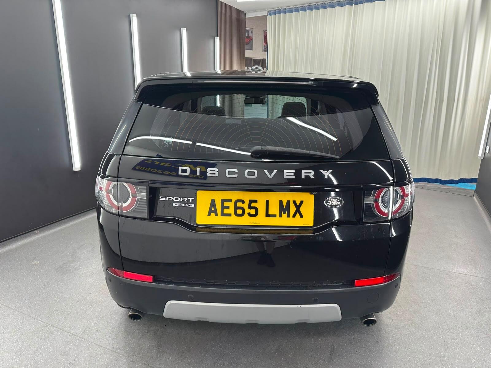 Land Rover Discovery Sport view 8