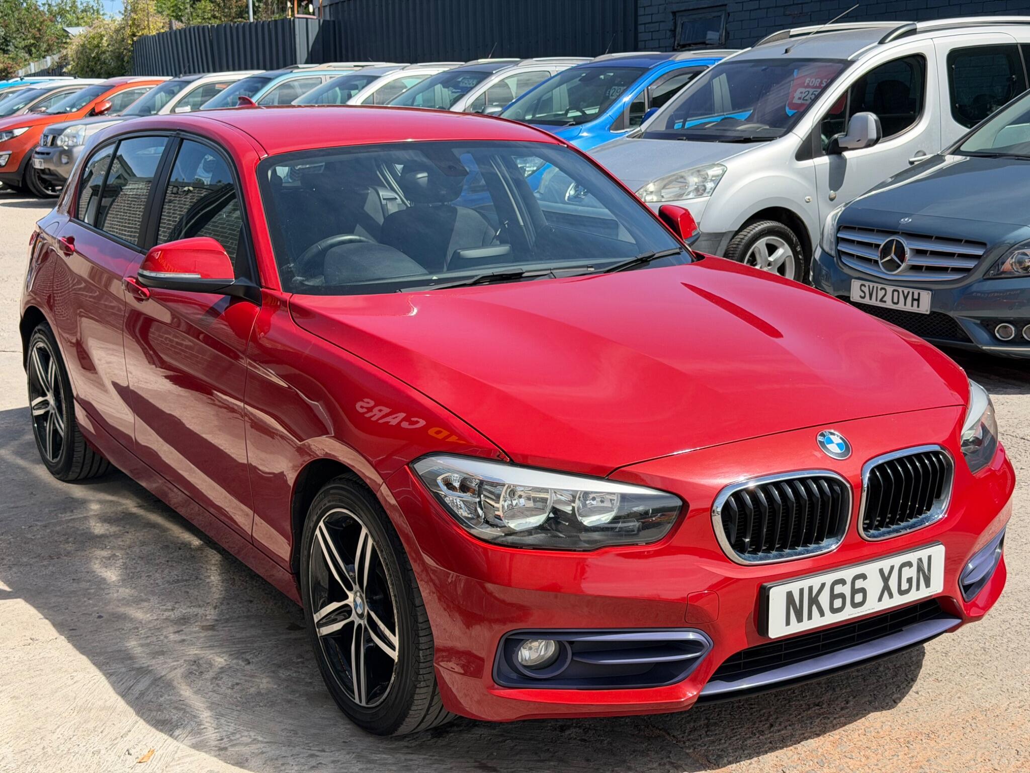 BMW 1 Series view 3