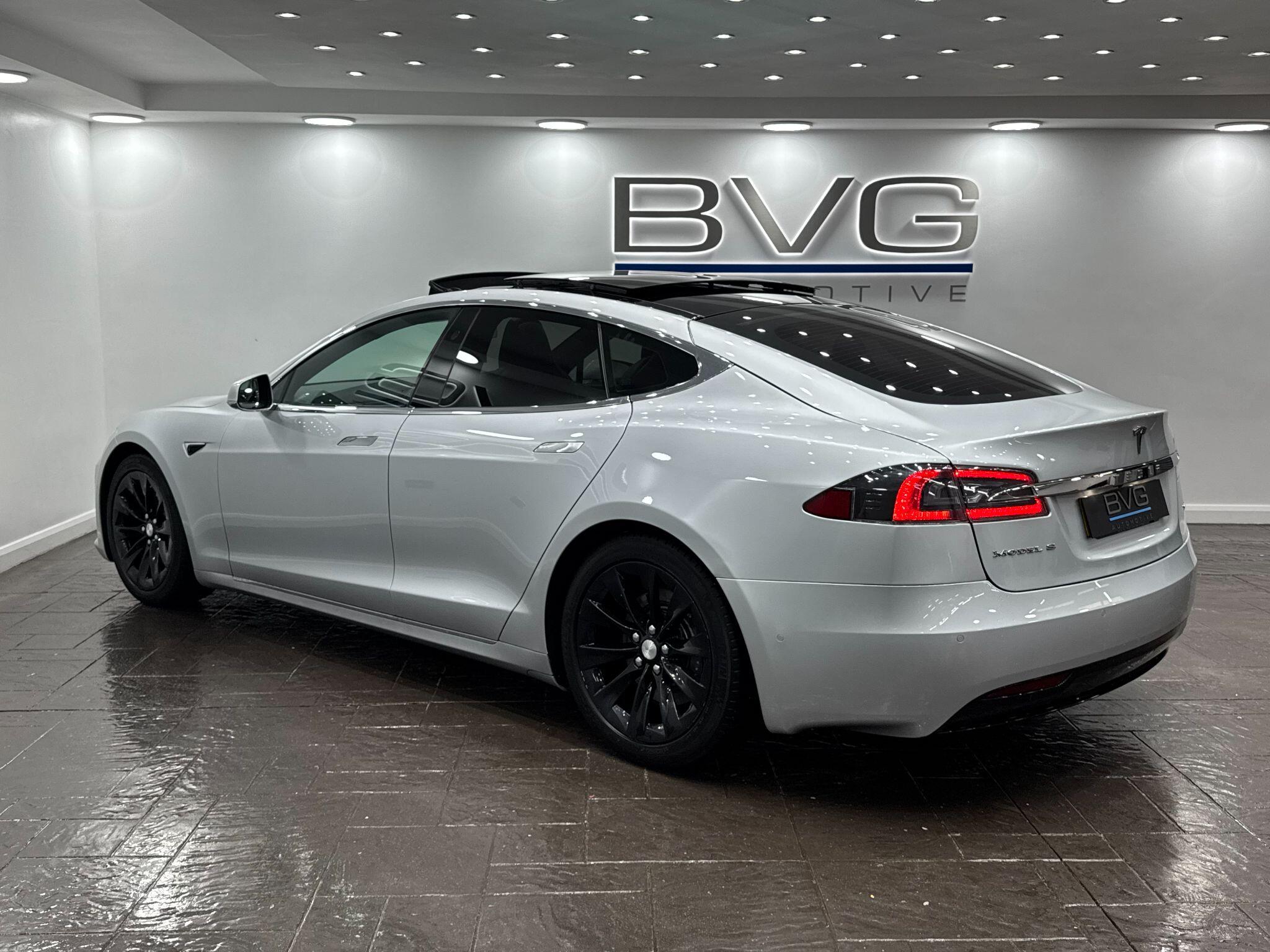 Tesla Model S view 18