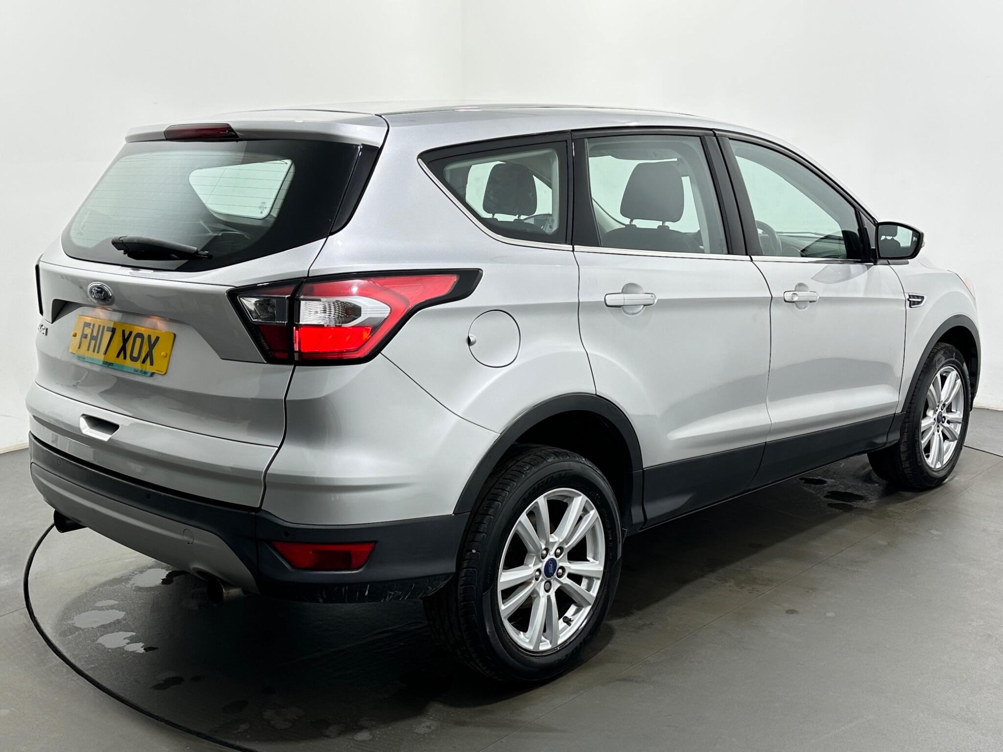 Ford Kuga view 50