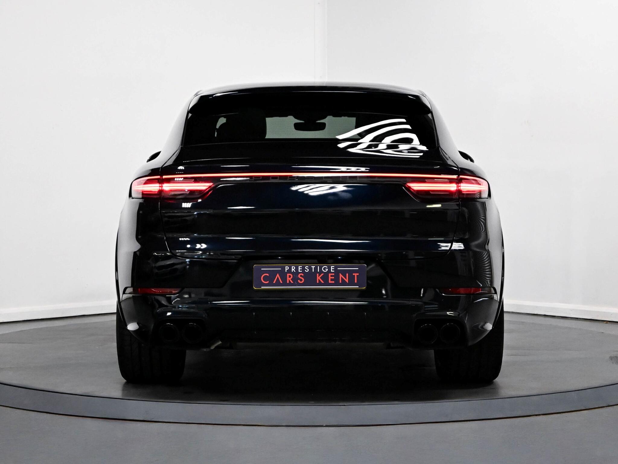 Porsche Cayenne view 19