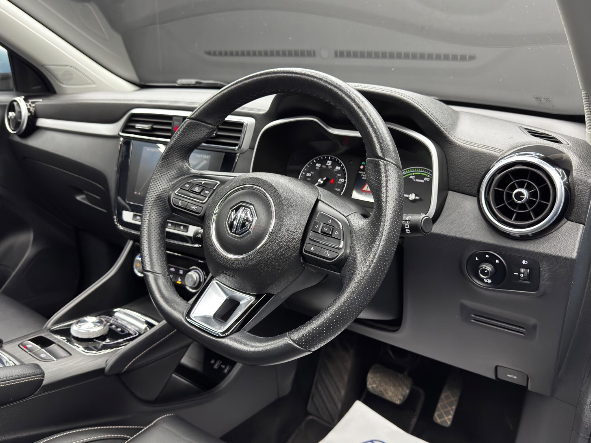 MG ZS view 9