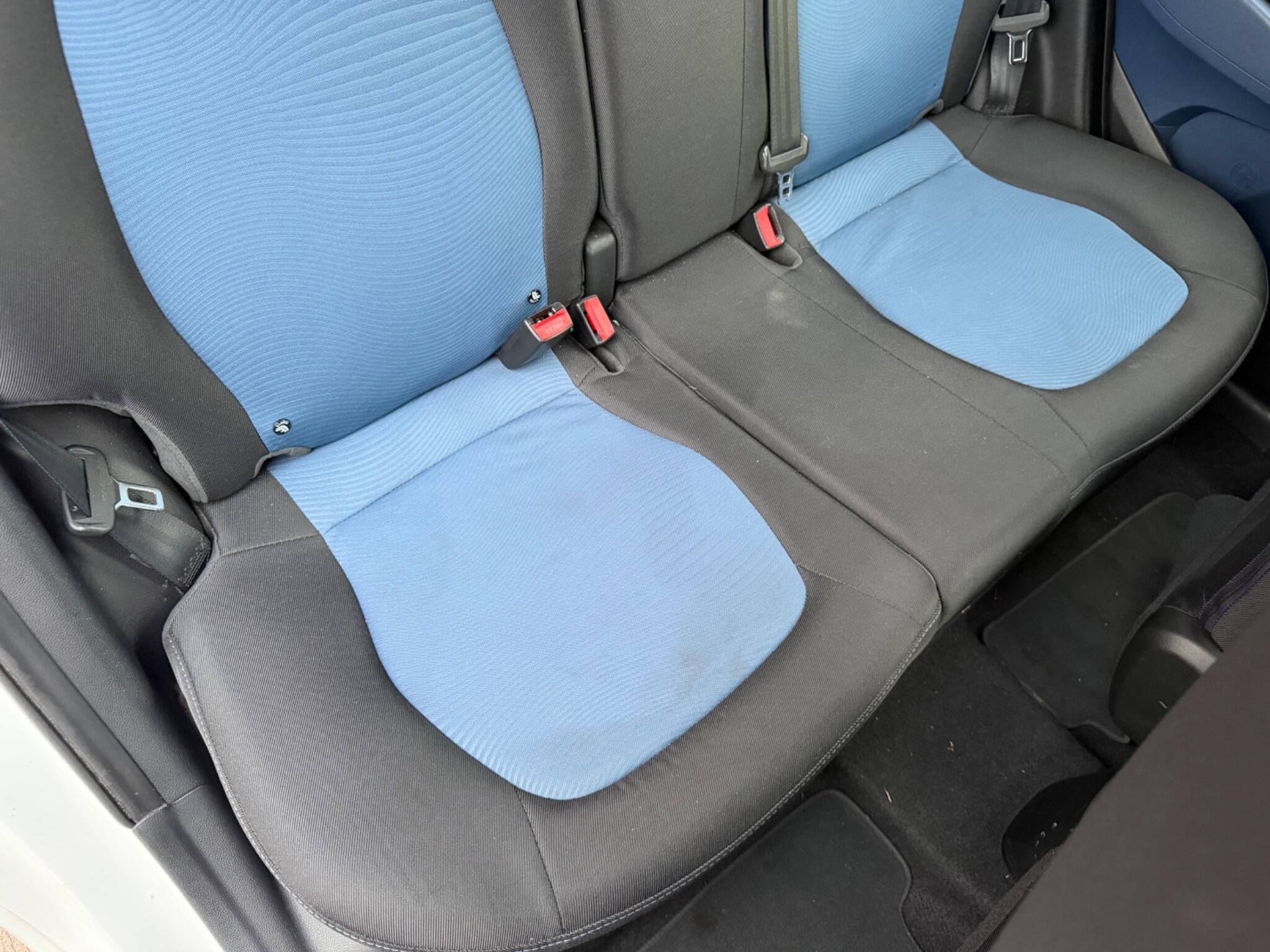 Hyundai I10 view 10