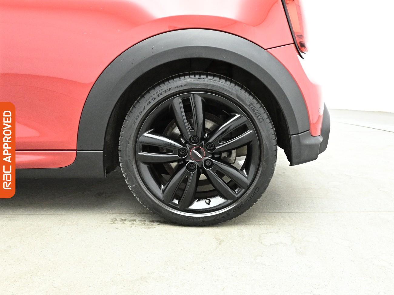 Mini Hatch view 29