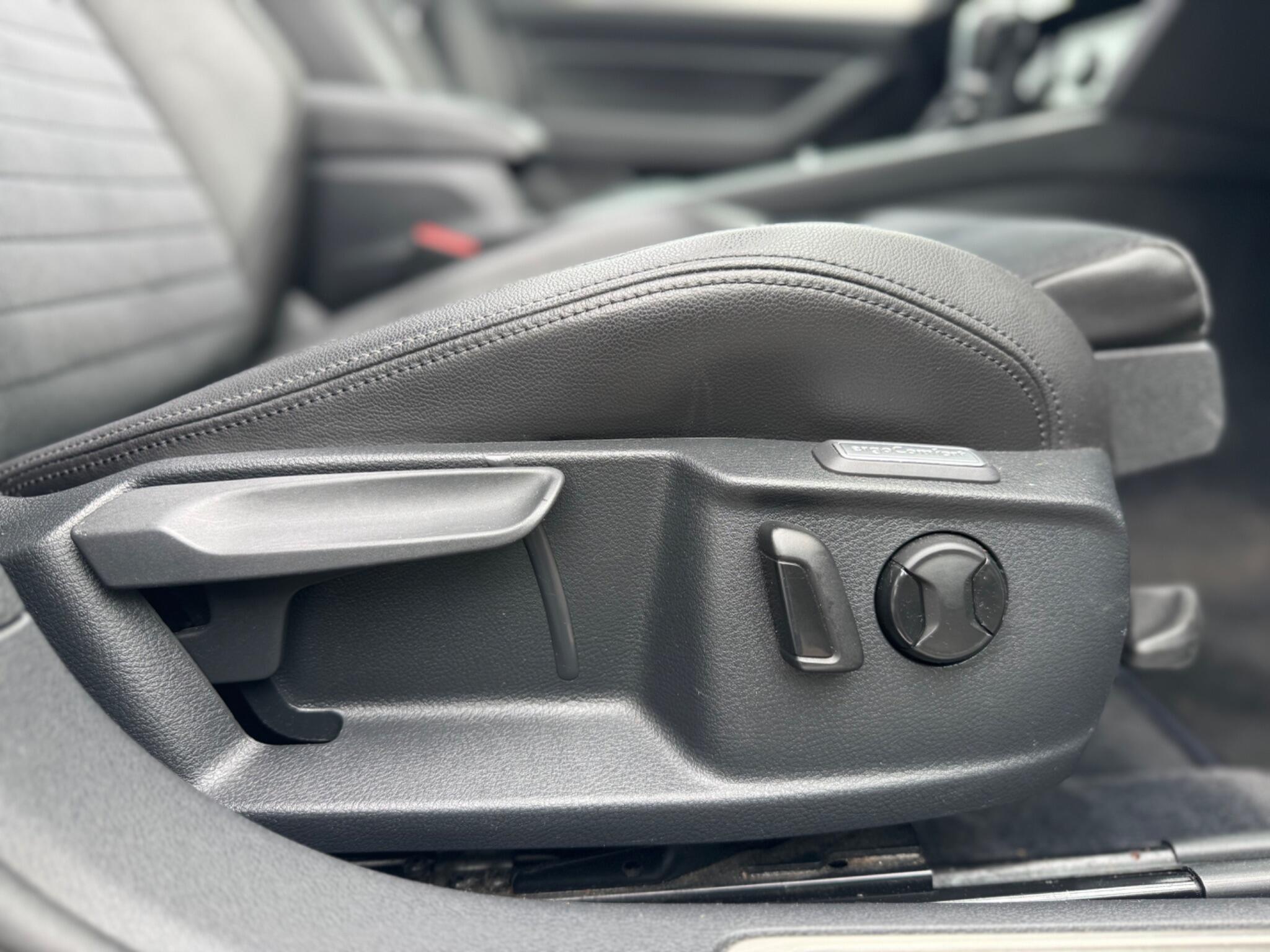 Volkswagen Passat view 68