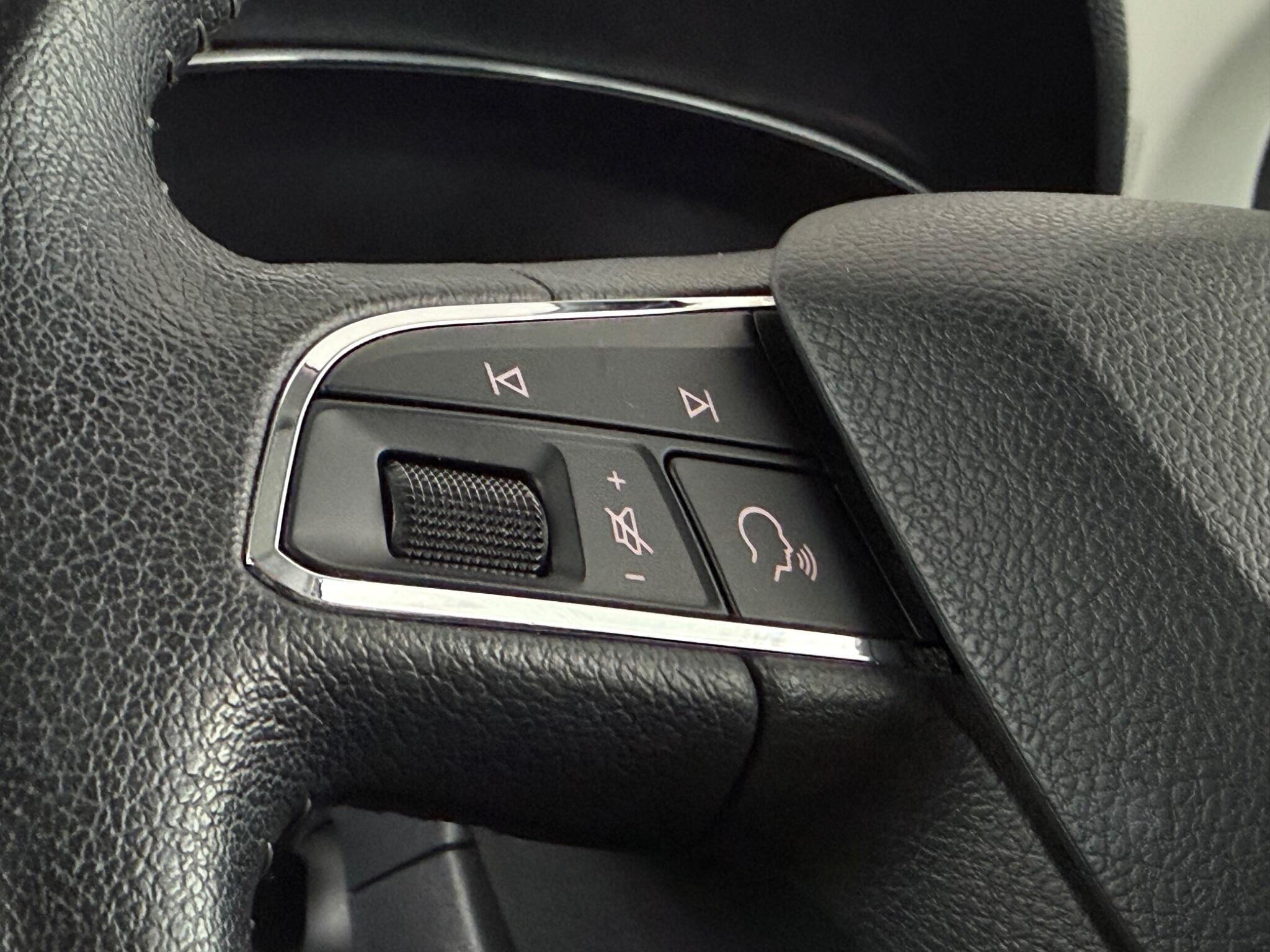 SEAT Arona view 13
