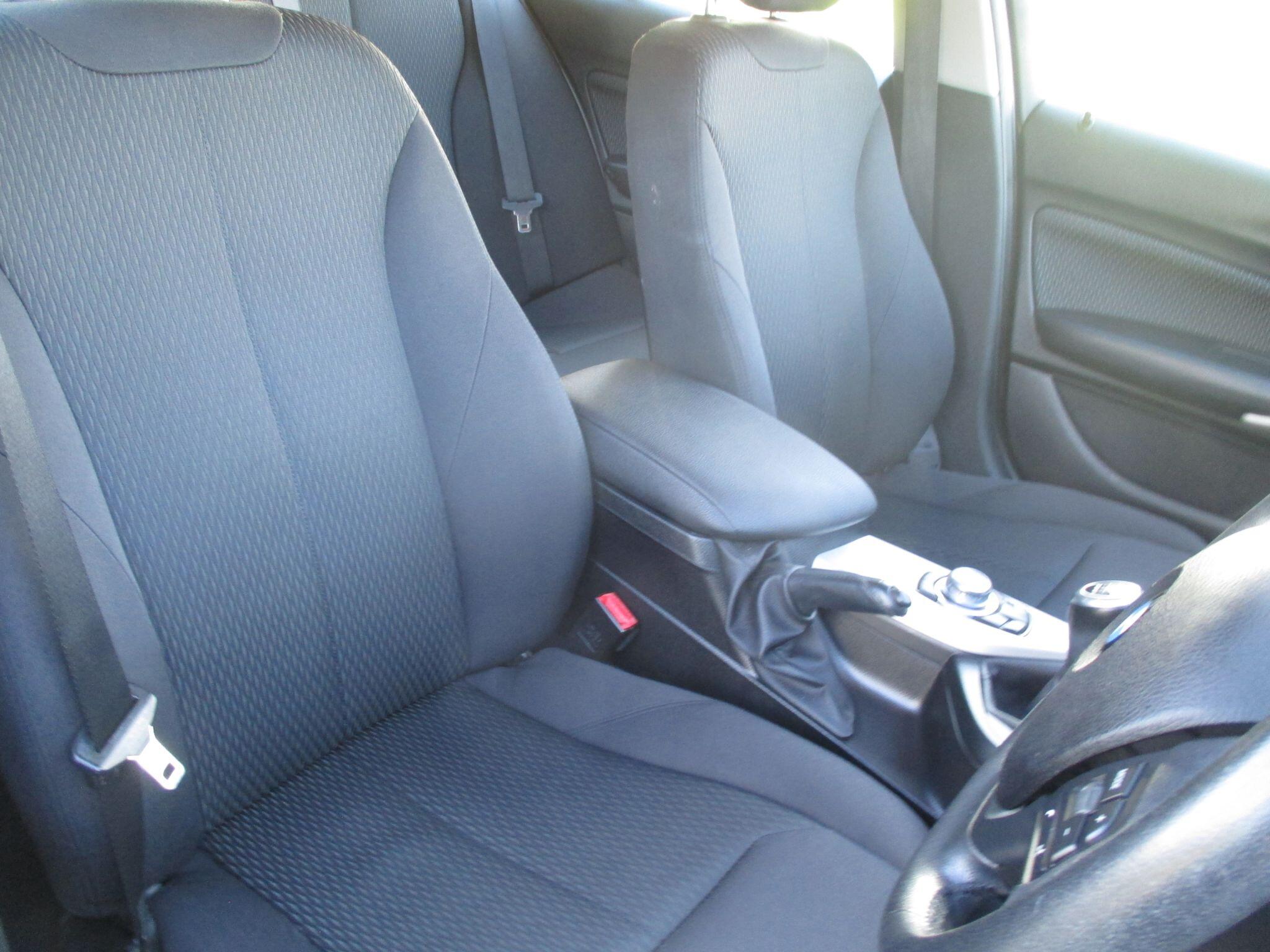 BMW 1 Series view 22