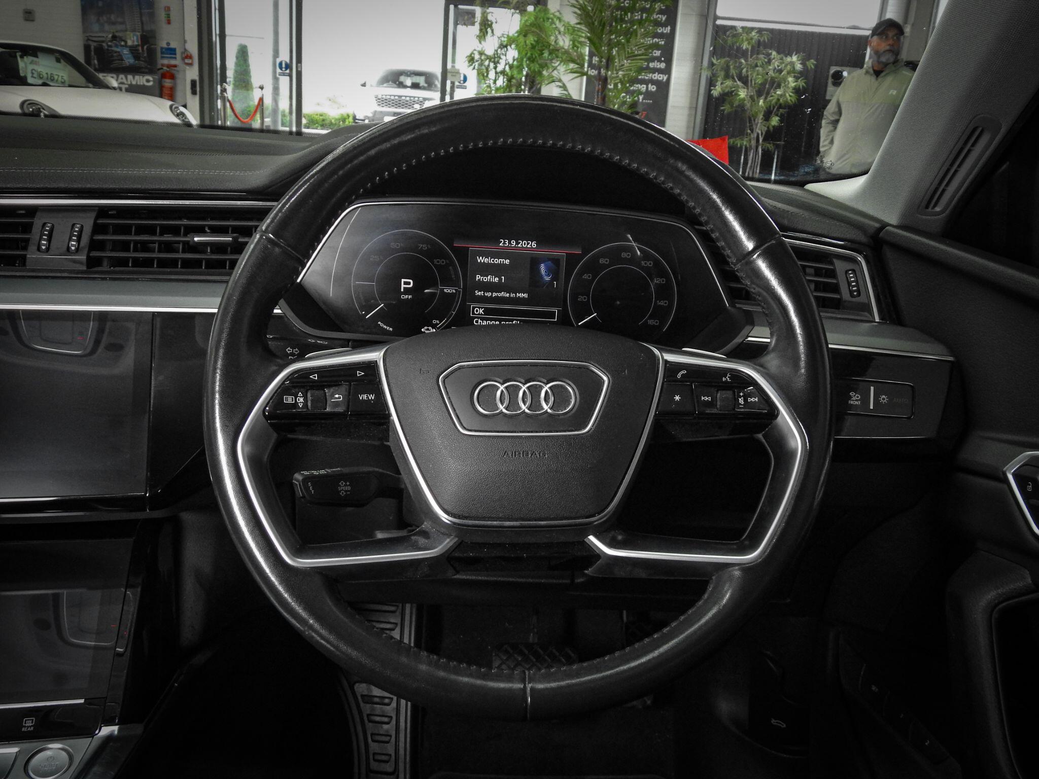 Audi E-Tron view 26