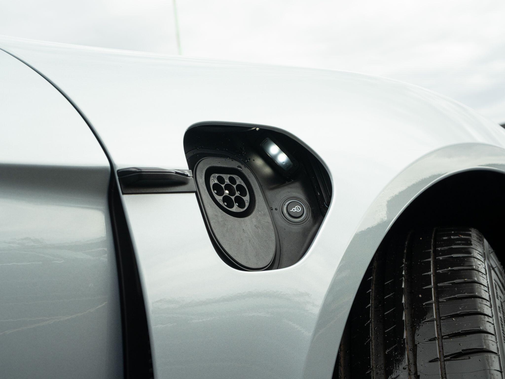 Porsche Taycan view 16