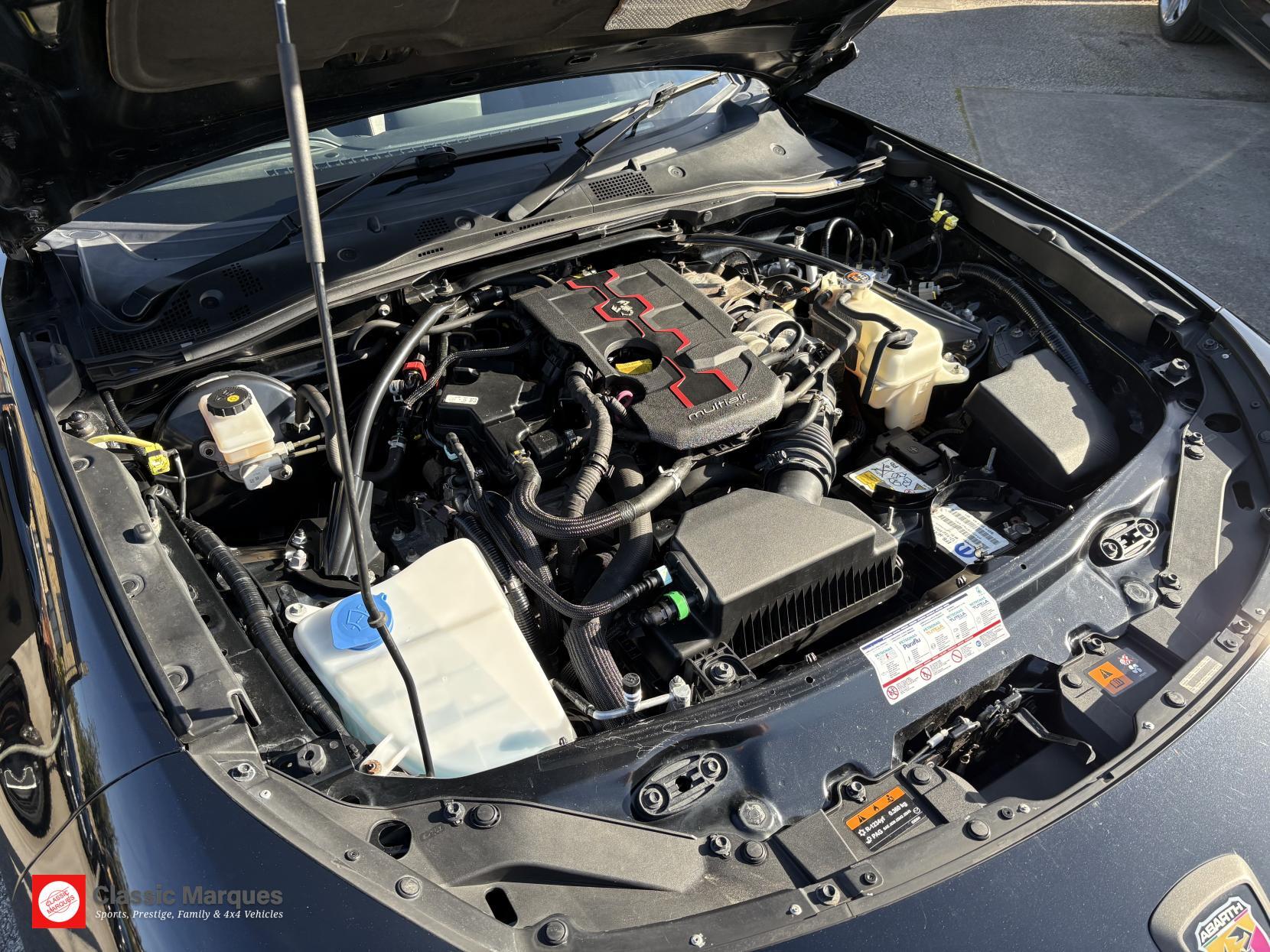 Abarth 124 Spider view 39