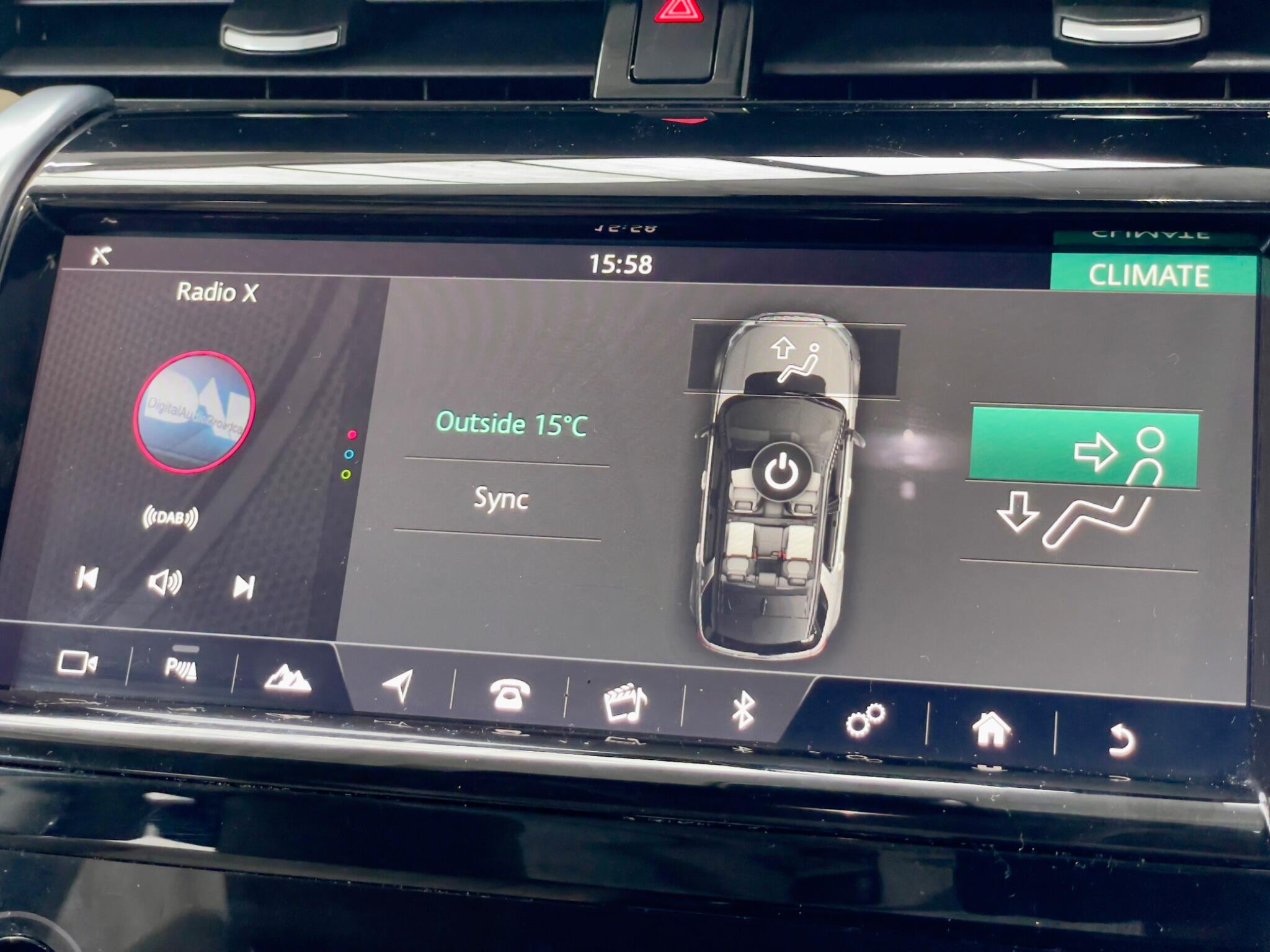 Land Rover Discovery Sport view 69