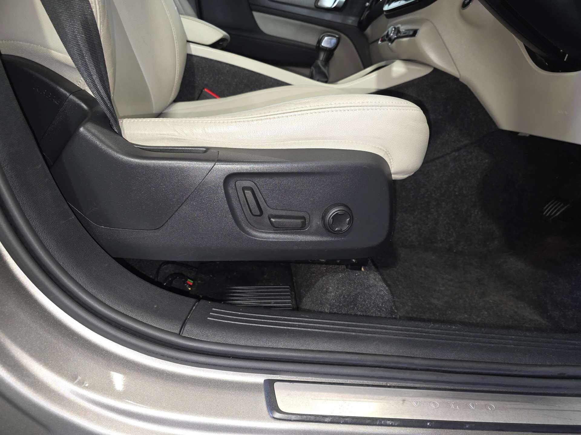 Volvo XC40 view 37