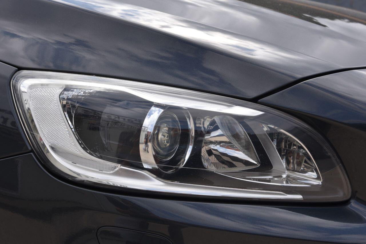 Volvo S60 view 10
