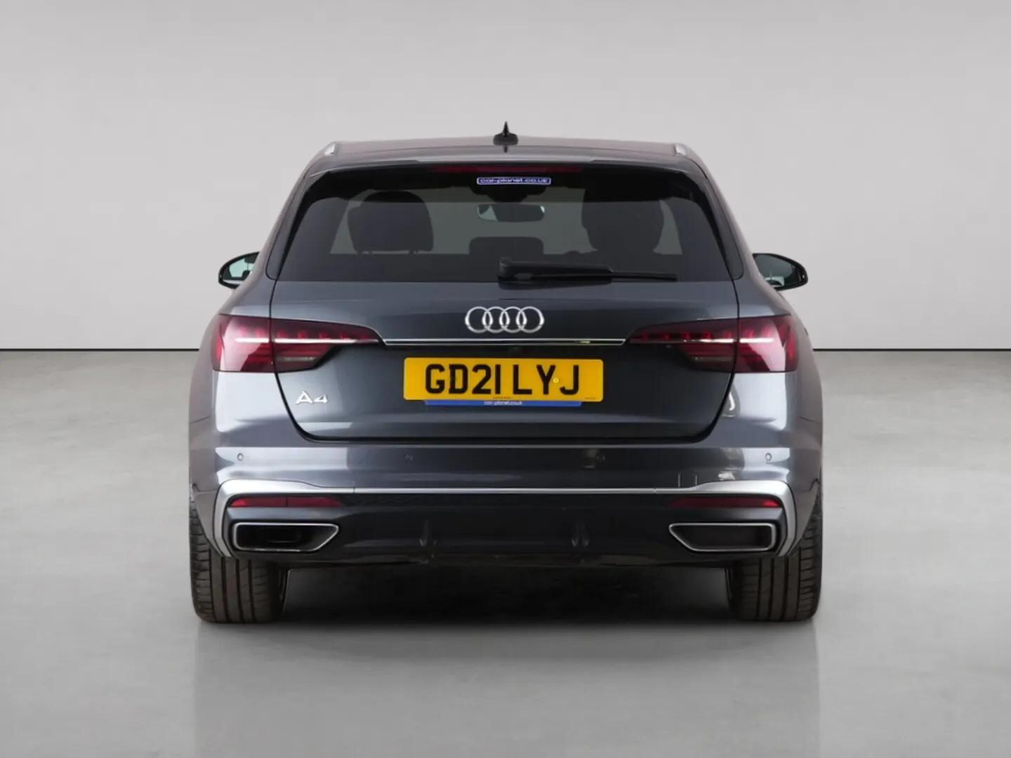 Audi A4 view 7