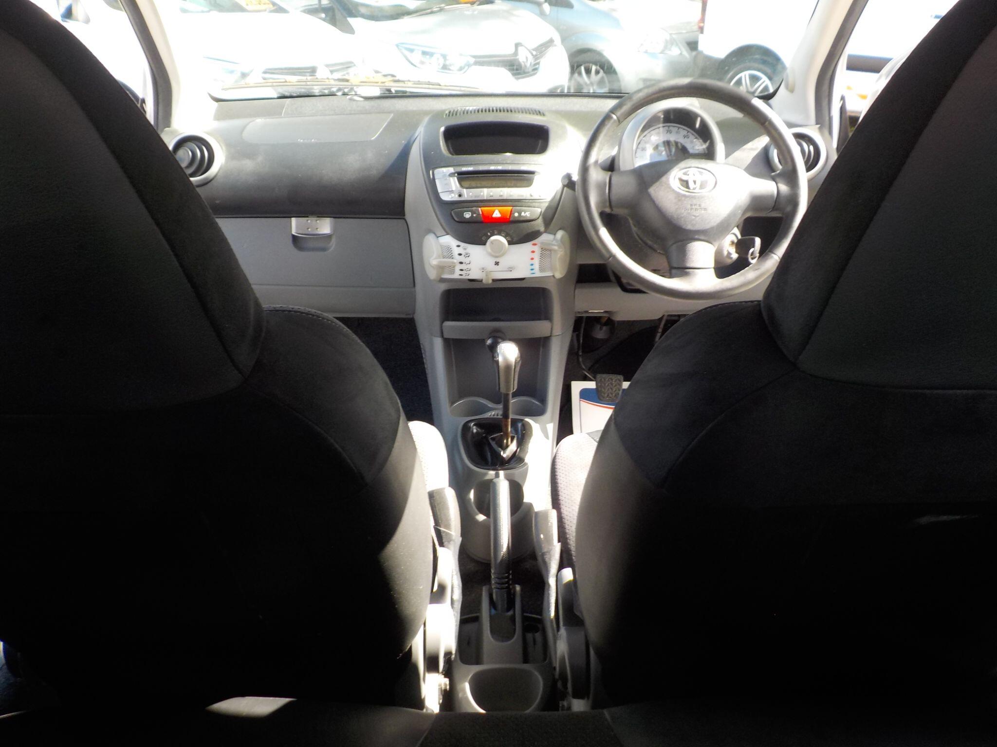 Toyota AYGO 1.0 VVT-i Ice Euro 5 3dr
