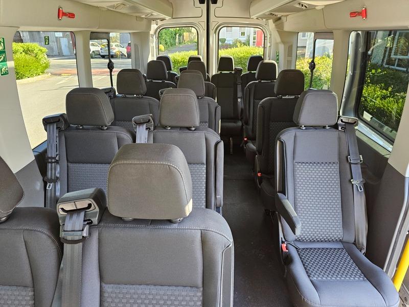 2019 Ford Transit 2.0 460 EcoBlue Trend Minibus Diesel Manual RWD L4 High Roof Euro 6 (s/s) (17 Seat, DRW) (170 ps) • 6,533 miles image 15