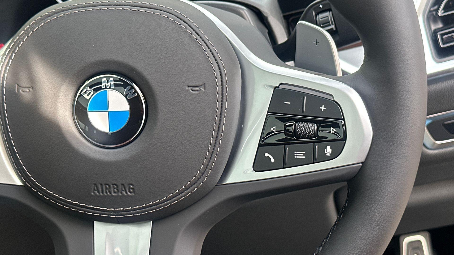 BMW X7 view 18