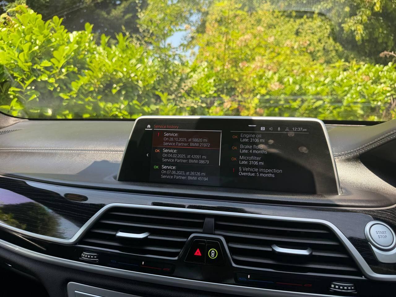 BMW 7 Series view 64