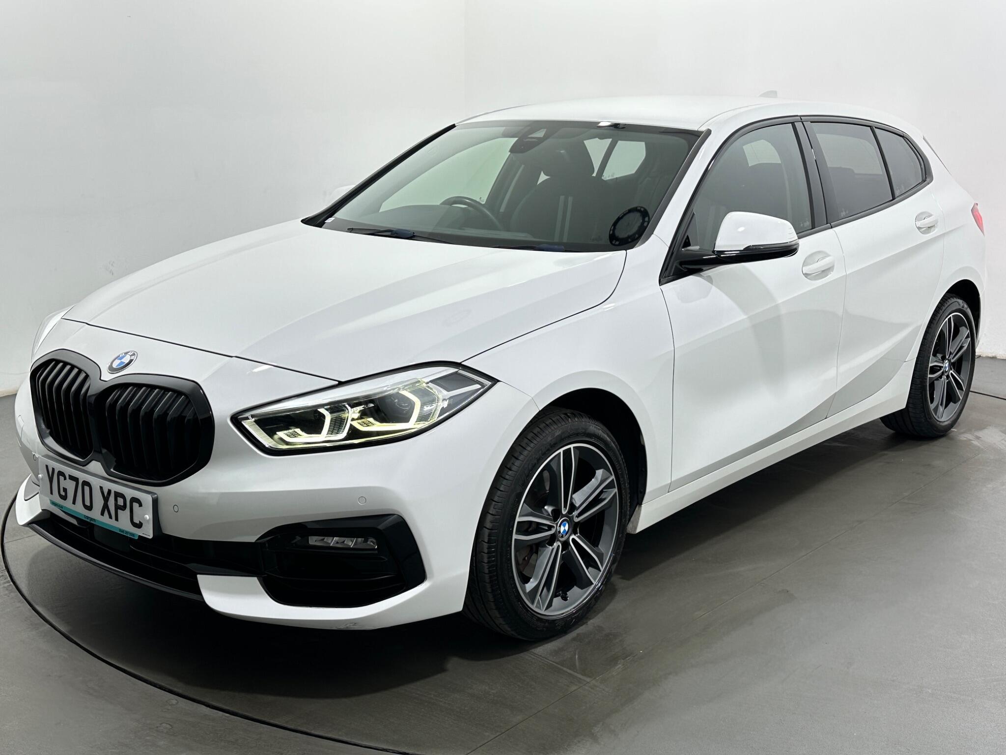 BMW 1 Series view 54