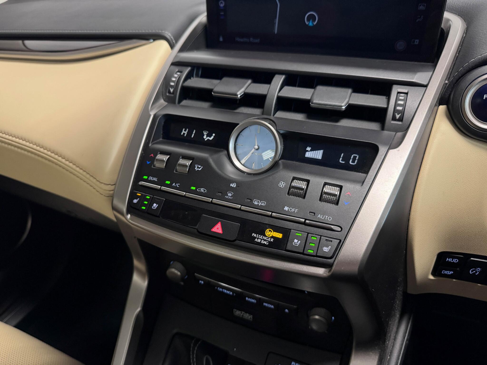 Lexus NX view 40
