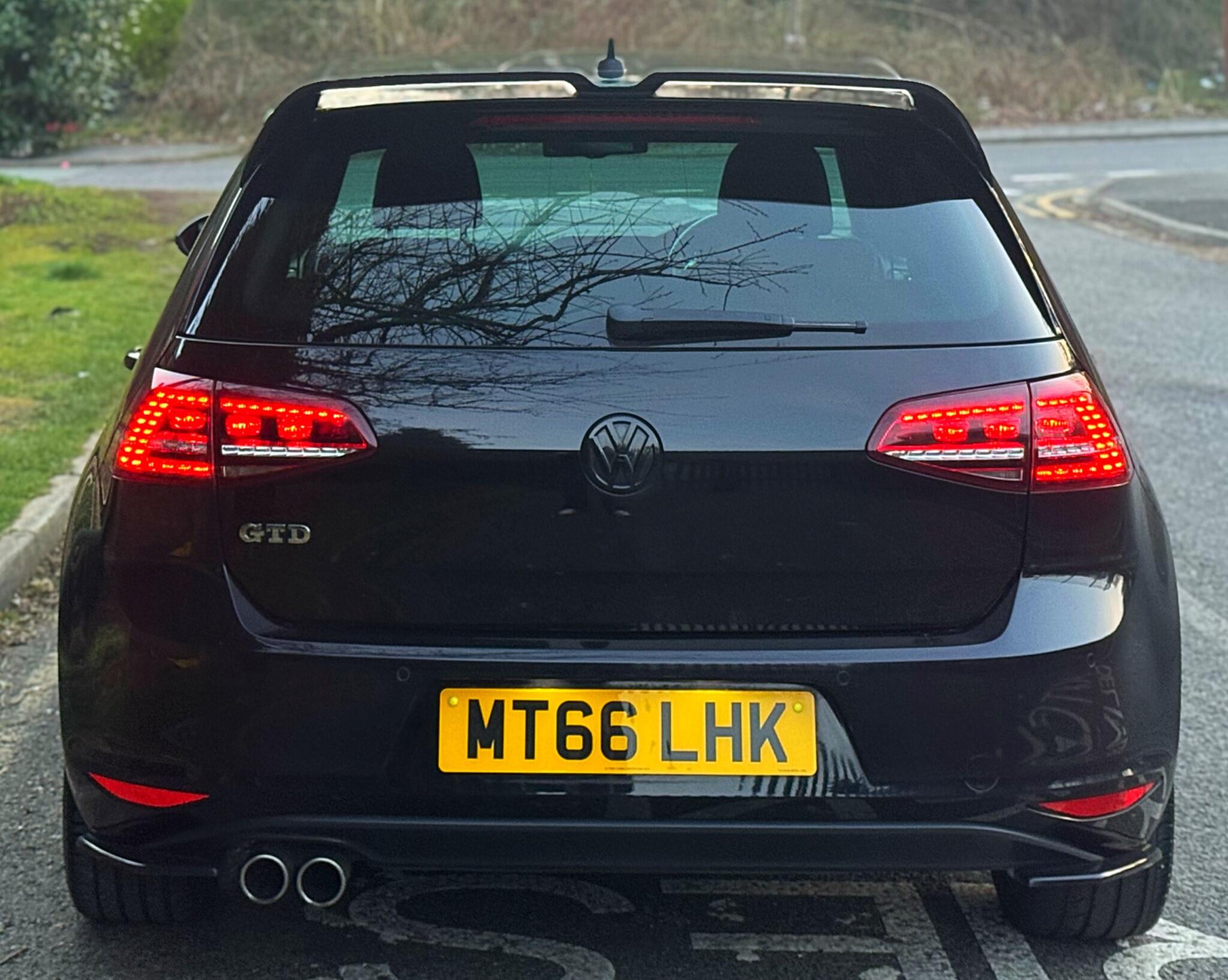 2016 Volkswagen Golf 2.0 TDI BlueMotion Tech GTD DSG Euro 6 (s/s) 5dr image 31