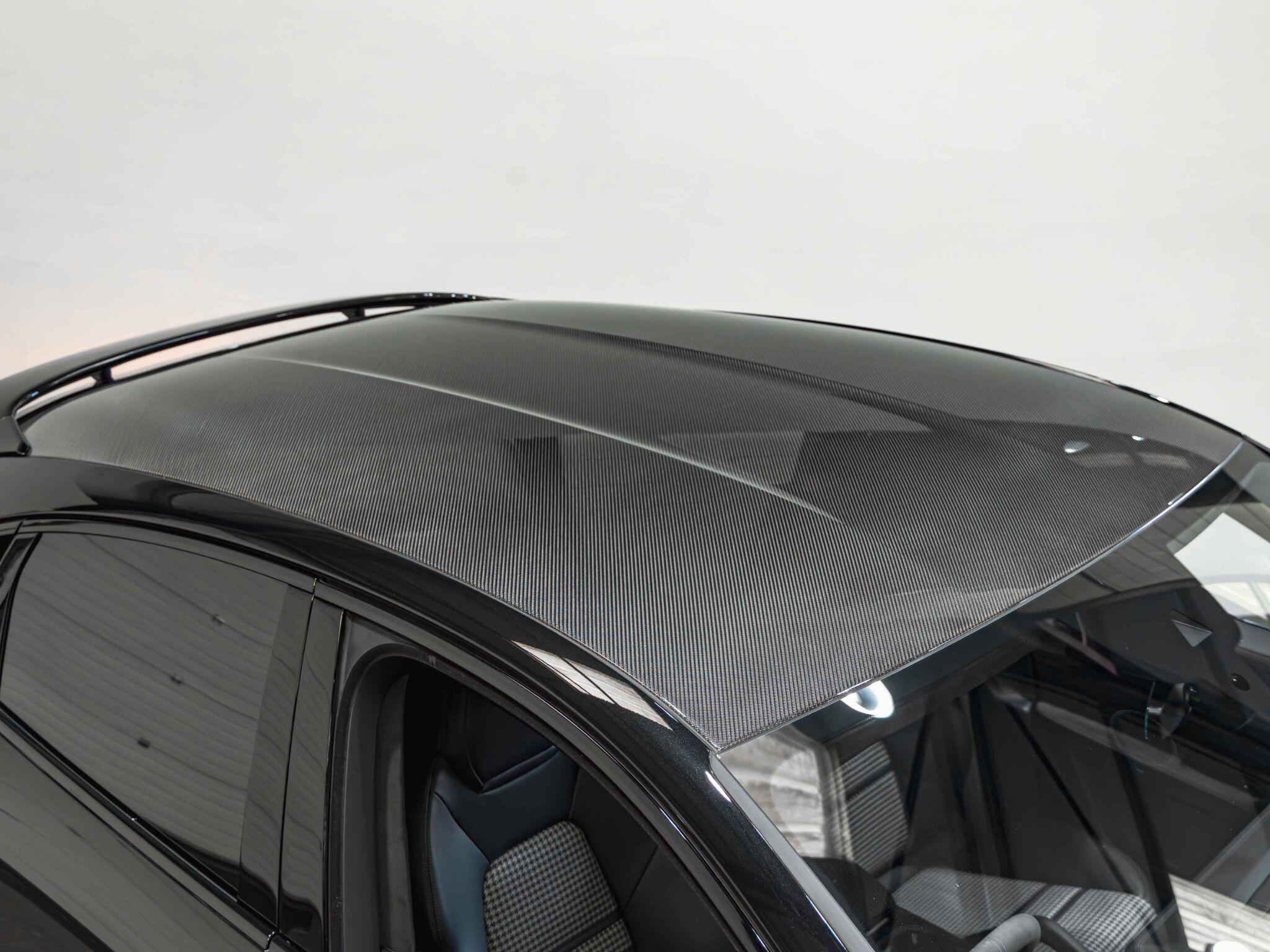 Porsche Cayenne view 3