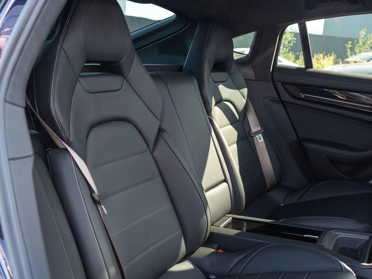 Porsche Panamera view 43