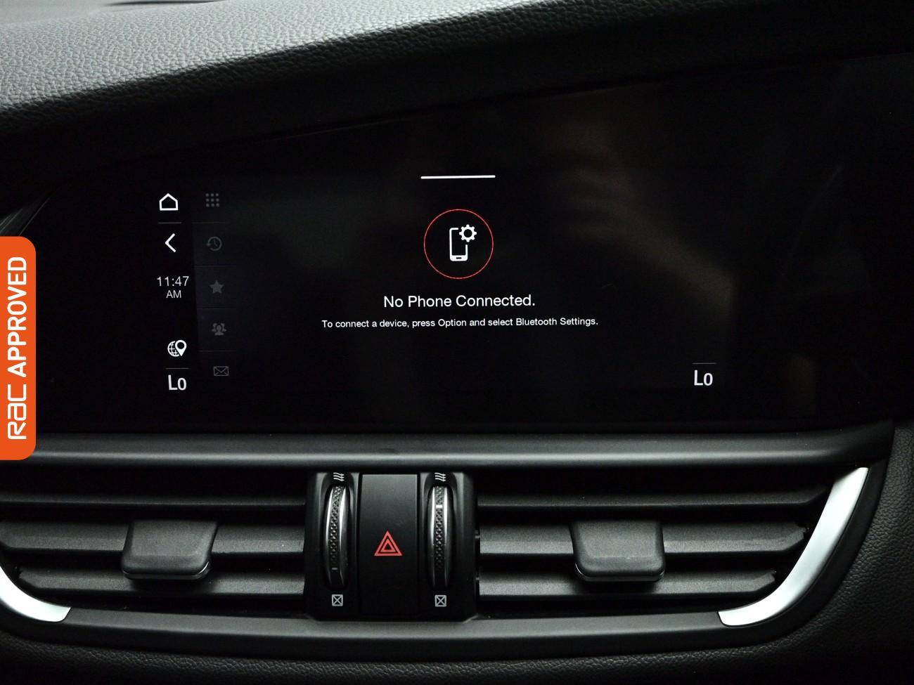 Alfa Romeo Giulia view 16