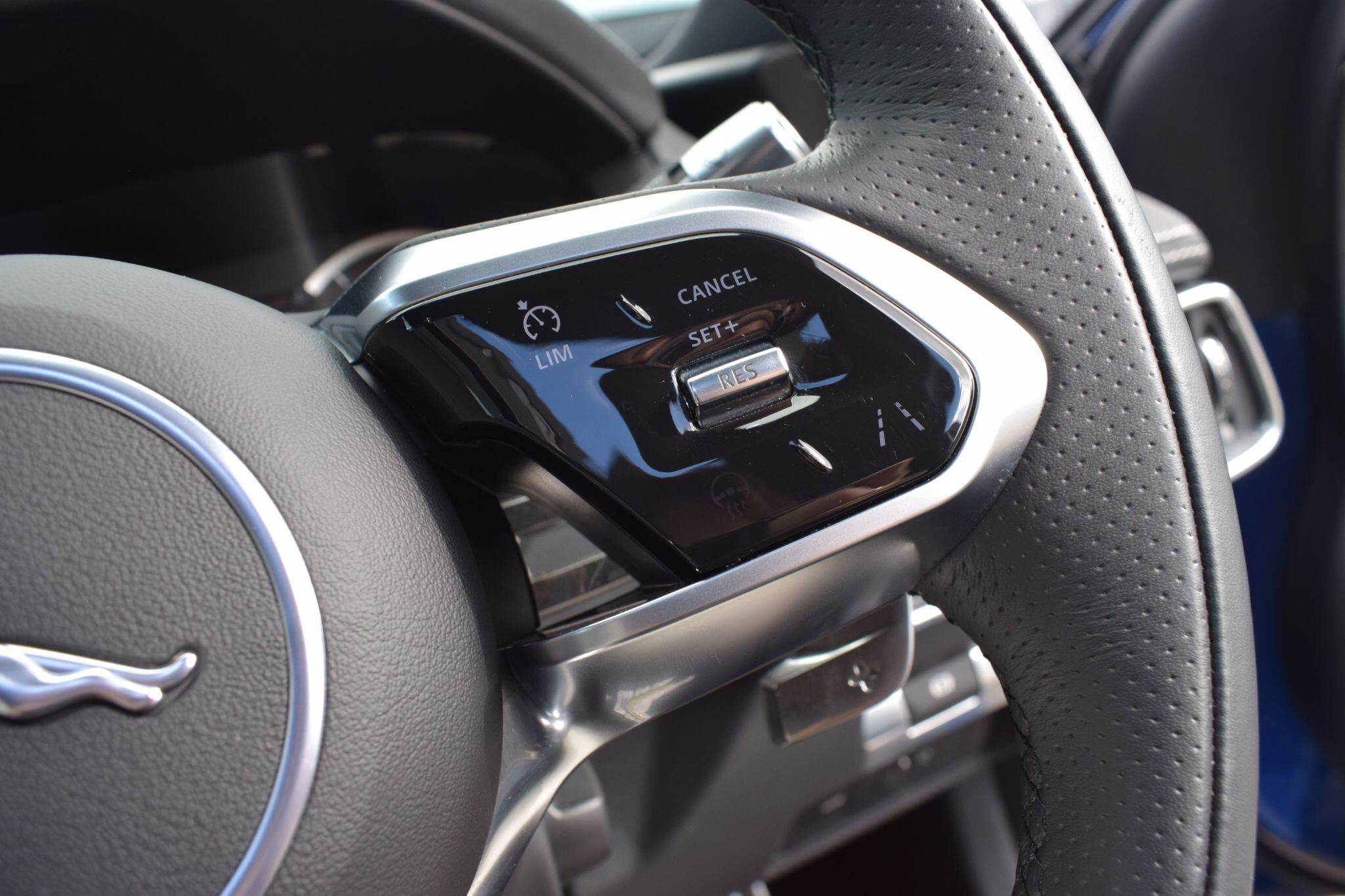 Jaguar Xe view 13
