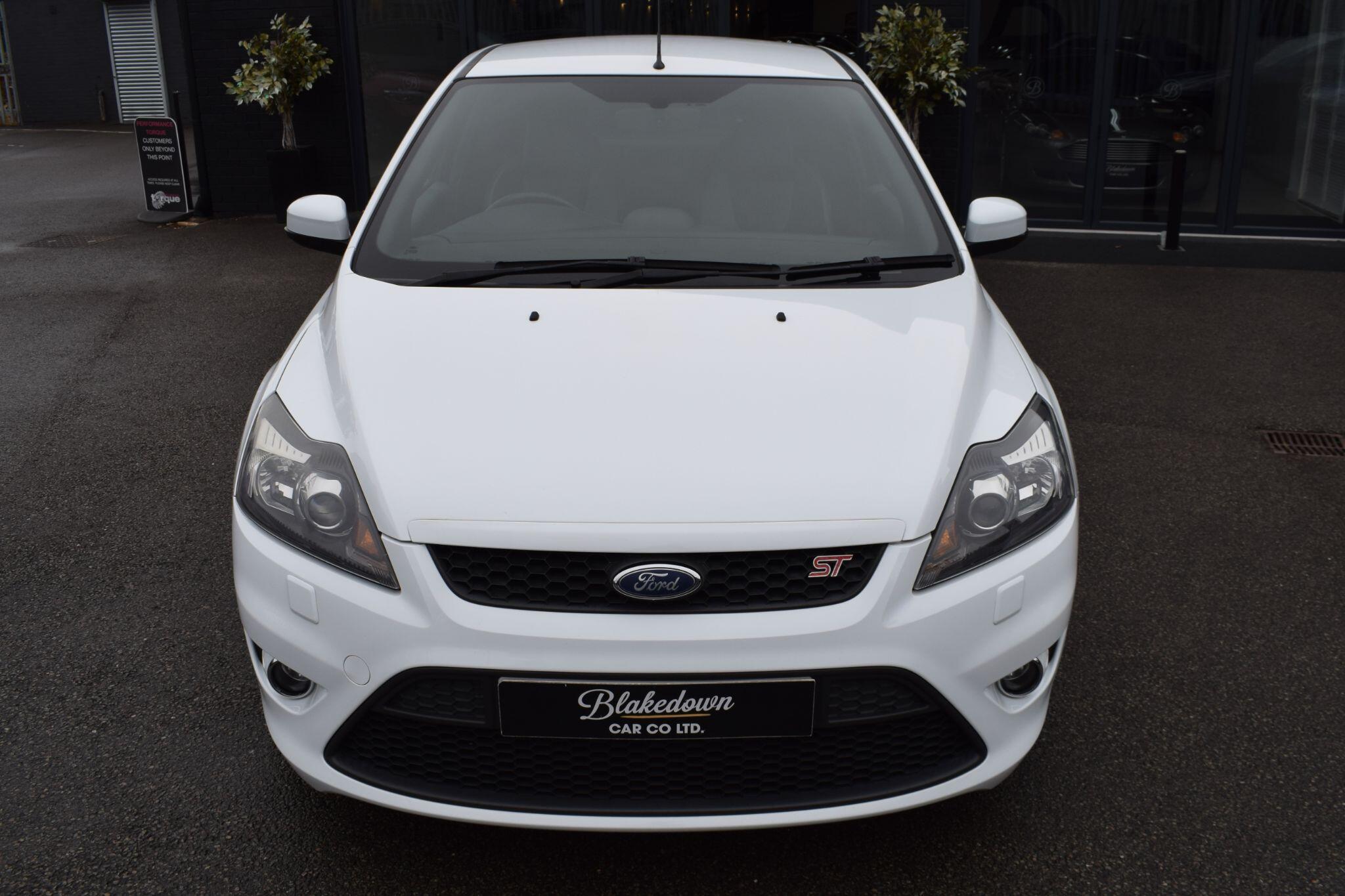 Ford Focus view 2