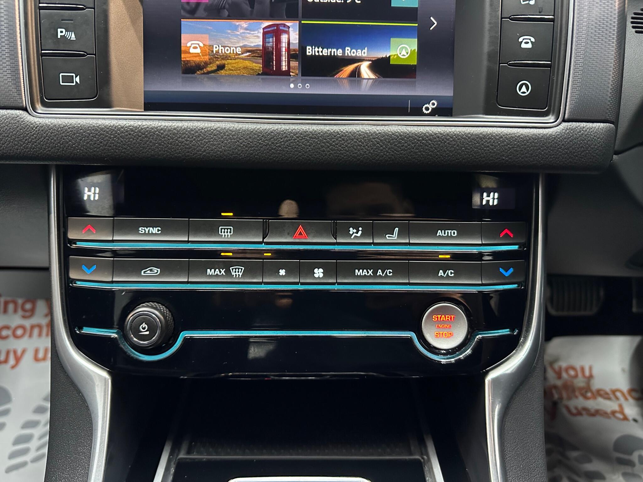 Jaguar XF view 16