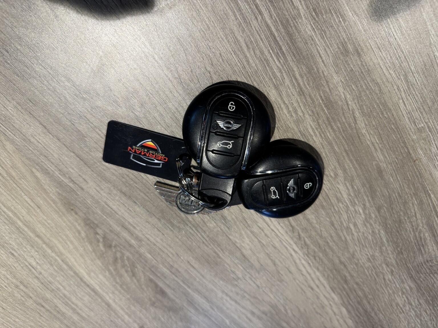 Mini Cooper view 29