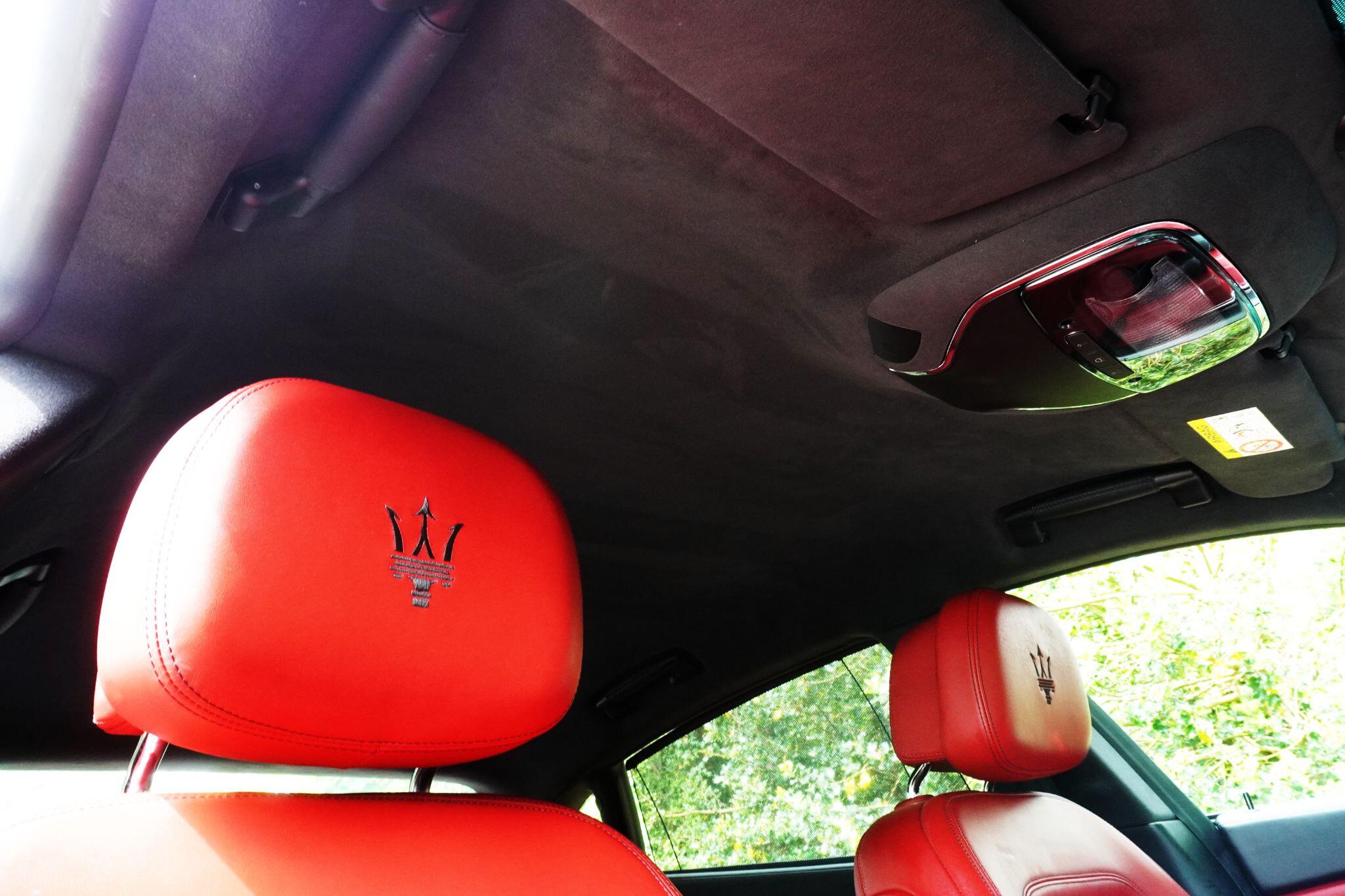 Maserati Quattroporte view 25