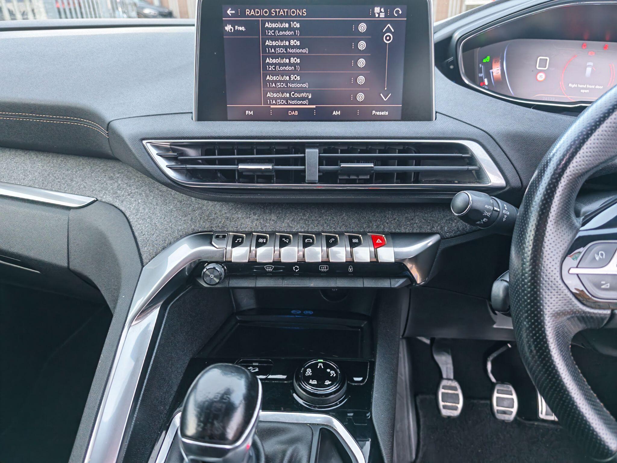Peugeot 3008 view 14