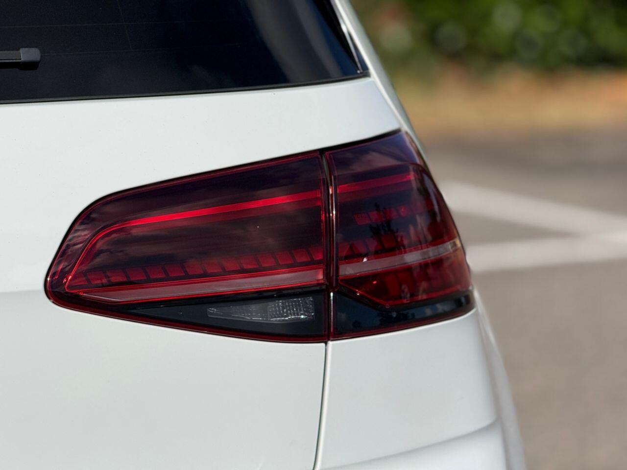 Volkswagen Golf view 52