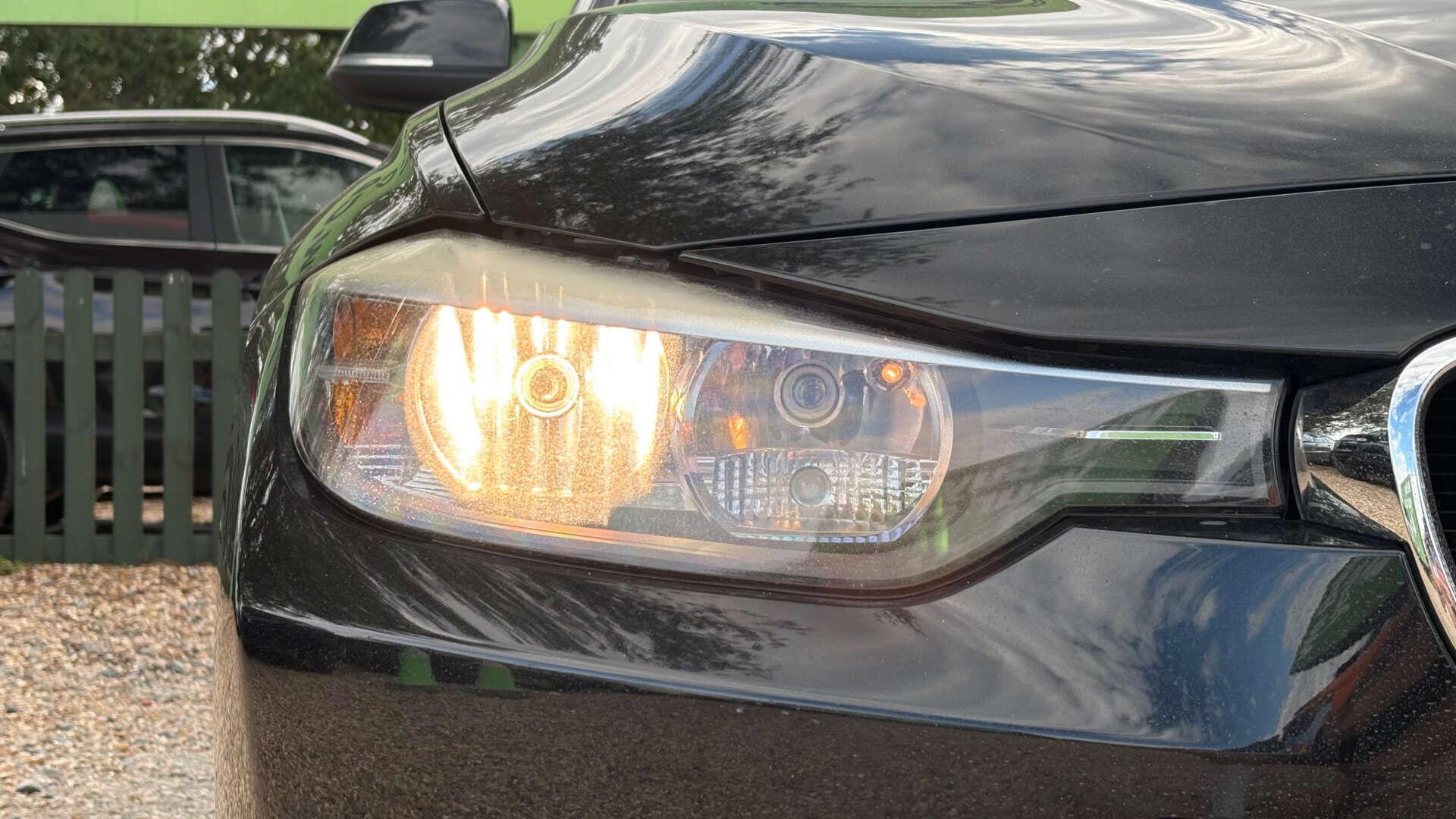 BMW 3 Series view 41